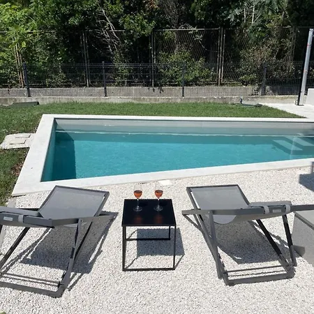 P Palace Maisonette With Private Pool Апартаменты