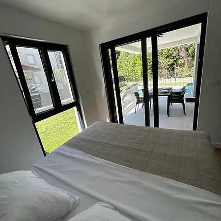 P Palace Maisonette With Private Pool Апартаменты