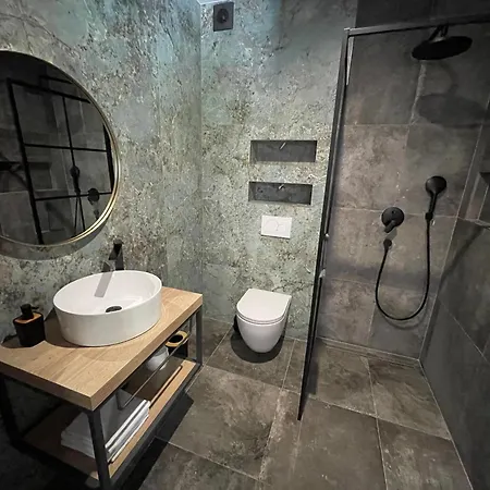 P Palace Maisonette With Private Pool Апартаменты Каштела